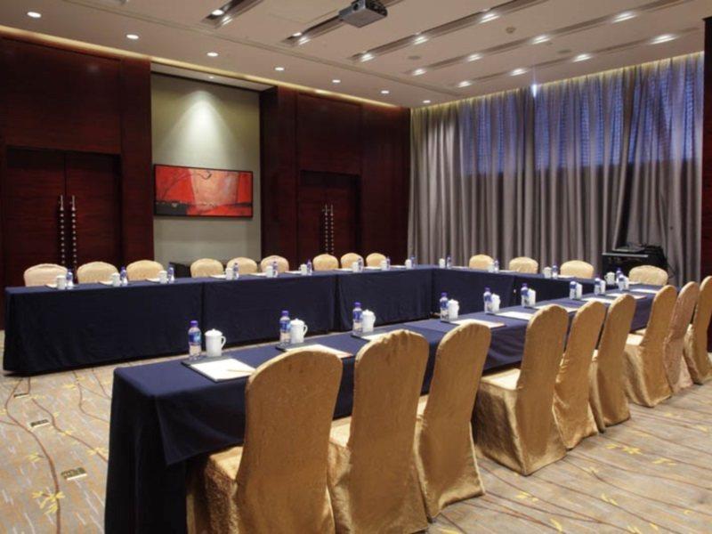 The Qube Hotel Shanghai -Close To Pudong International Airport And Disney Land Buitenkant foto