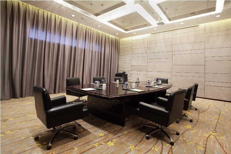 The Qube Hotel Shanghai -Close To Pudong International Airport And Disney Land Buitenkant foto