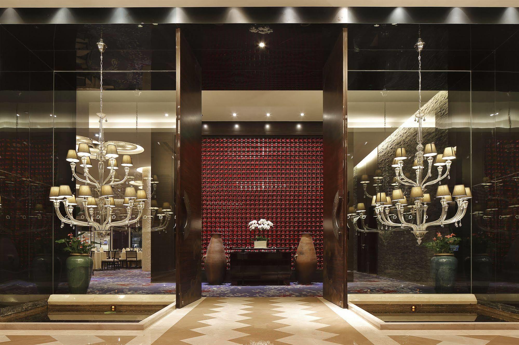 The Qube Hotel Shanghai -Close To Pudong International Airport And Disney Land Buitenkant foto
