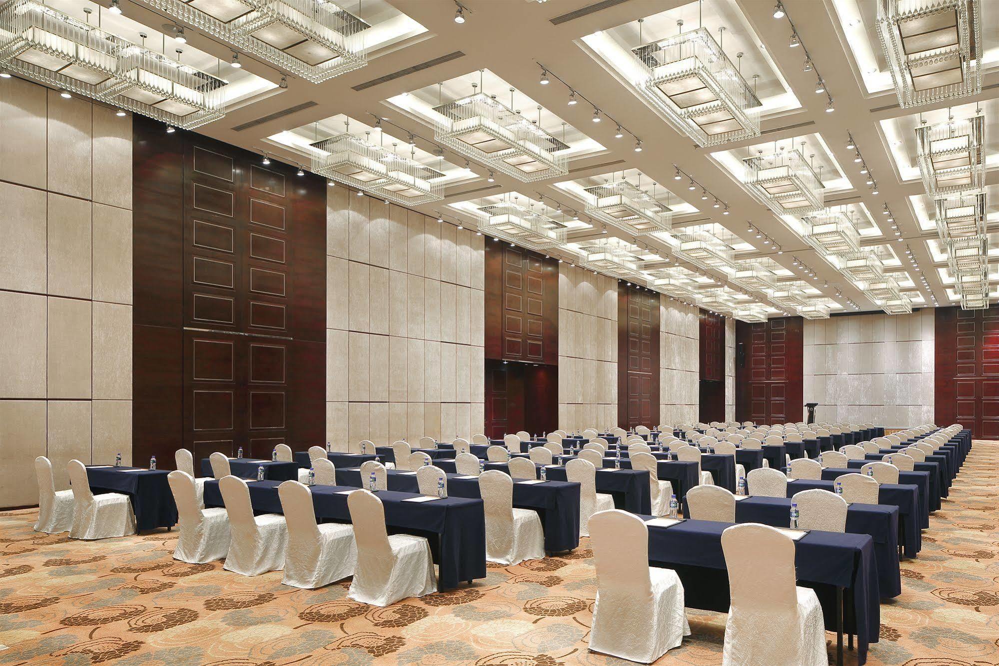 The Qube Hotel Shanghai -Close To Pudong International Airport And Disney Land Buitenkant foto
