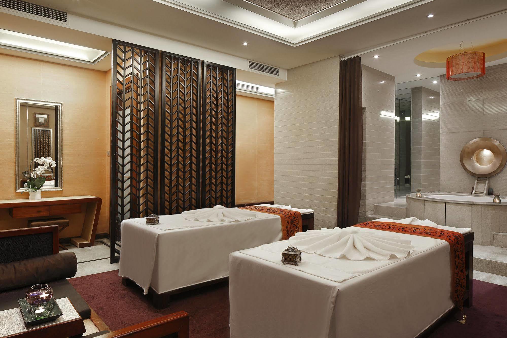 The Qube Hotel Shanghai -Close To Pudong International Airport And Disney Land Buitenkant foto
