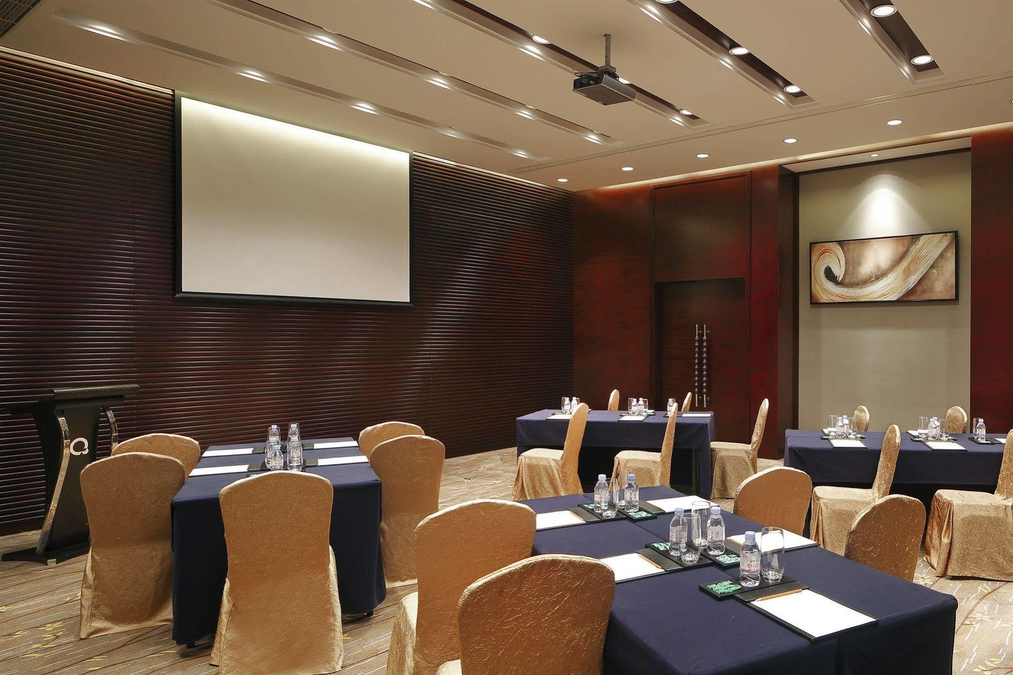 The Qube Hotel Shanghai -Close To Pudong International Airport And Disney Land Buitenkant foto