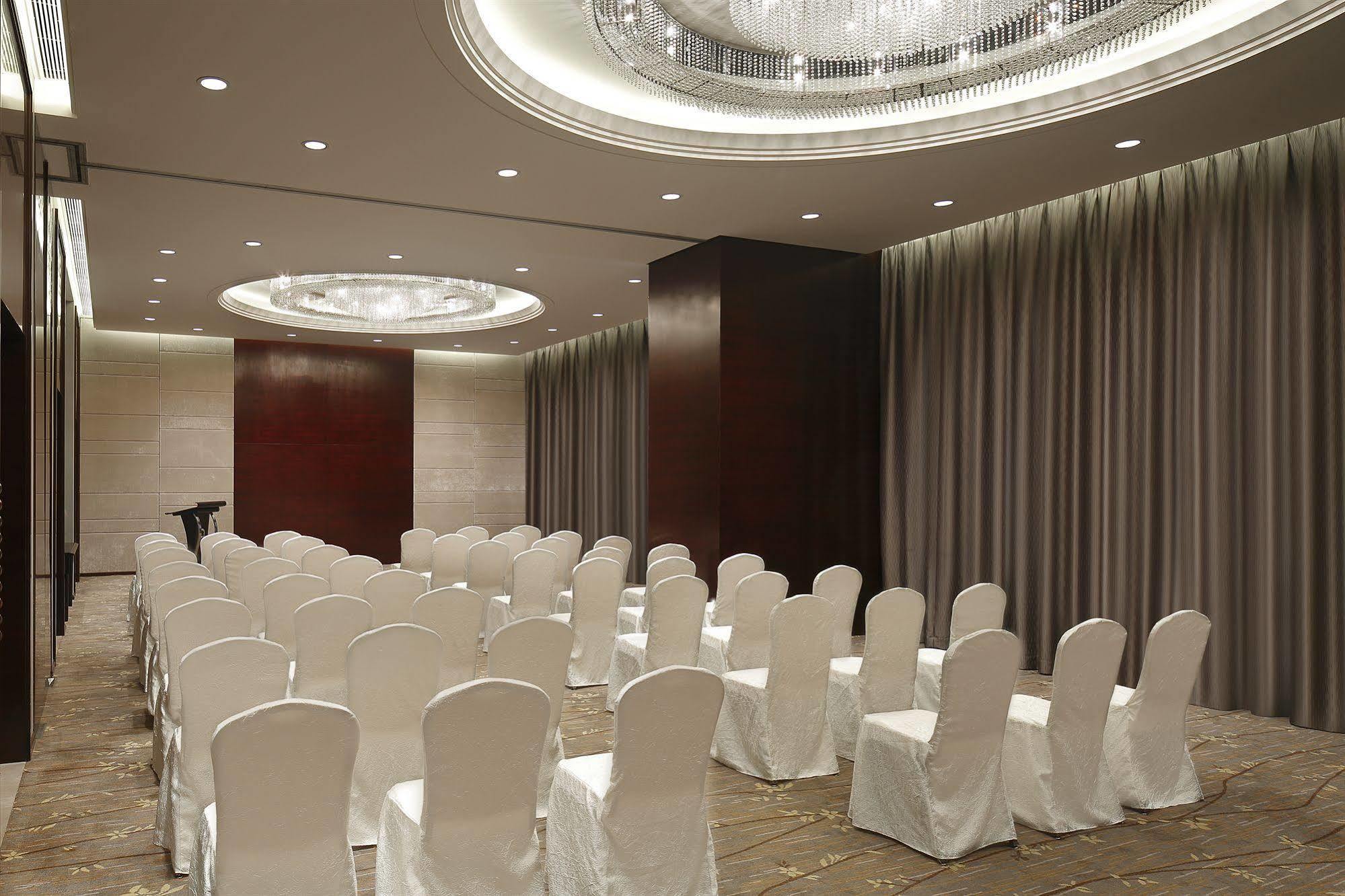The Qube Hotel Shanghai -Close To Pudong International Airport And Disney Land Buitenkant foto